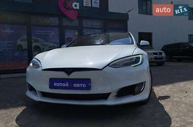 Лифтбек Tesla Model S 2018 в 