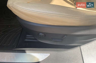 Лифтбек Tesla Model S 2015 в 