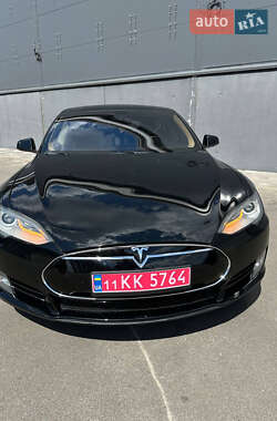 Лифтбек Tesla Model S 2014 в 