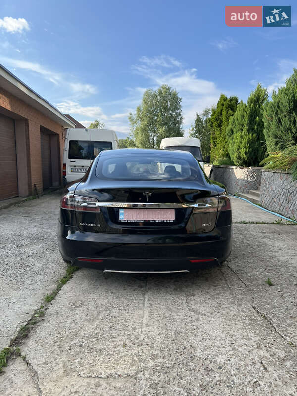 Ліфтбек Tesla Model S 2015 в Обухові