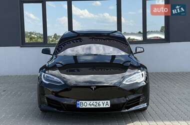 Лифтбек Tesla Model S 2019 в 