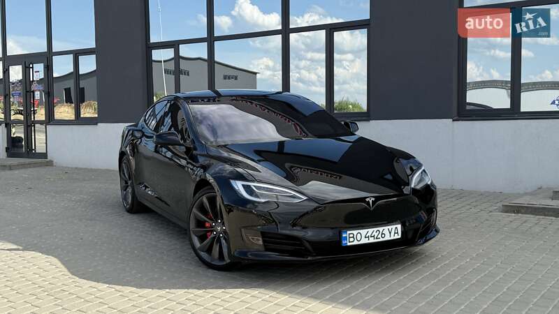 Лифтбек Tesla Model S 2019 в Тернополе