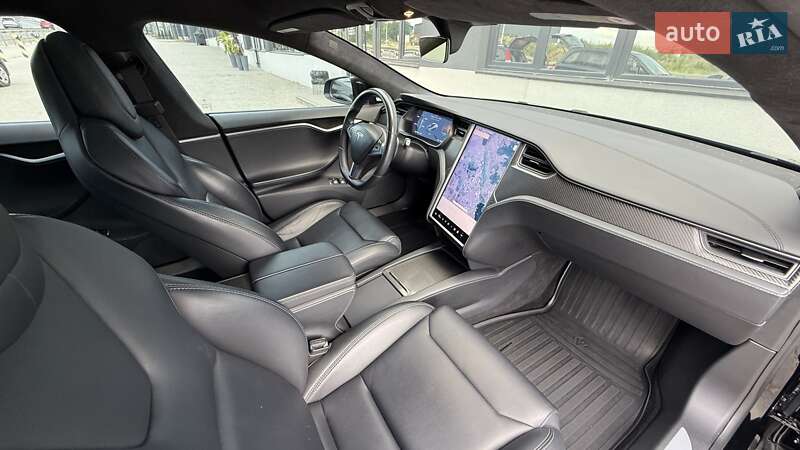 Лифтбек Tesla Model S 2019 в Тернополе