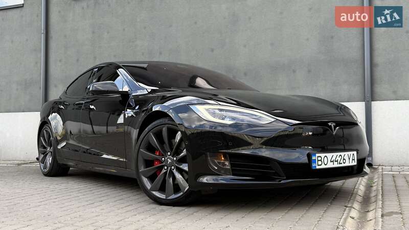 Лифтбек Tesla Model S 2019 в Тернополе