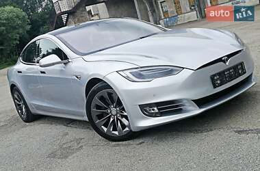 Ліфтбек Tesla Model S 2018 в 