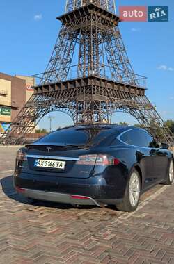 Лифтбек Tesla Model S 2013 в 