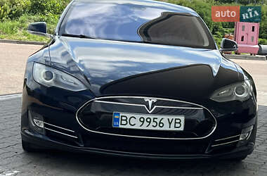 Лифтбек Tesla Model S 2014 в 