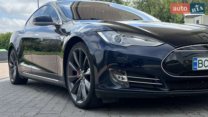 Лифтбек Tesla Model S 2014 в Дрогобыче