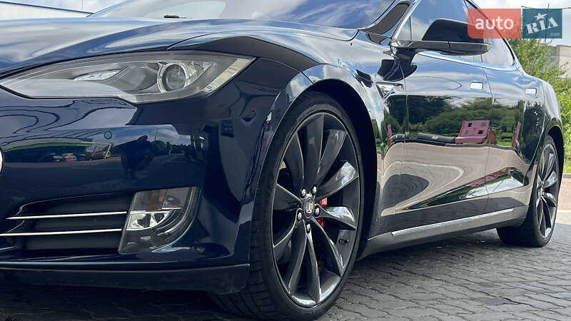 Лифтбек Tesla Model S 2014 в Дрогобыче