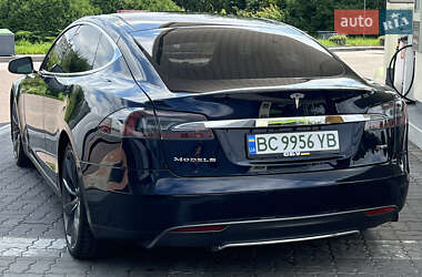 Лифтбек Tesla Model S 2014 в 