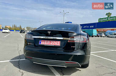 Лифтбек Tesla Model S 2014 в 