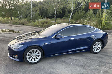 Лифтбек Tesla Model S 2016 в 