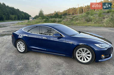 Лифтбек Tesla Model S 2016 в 