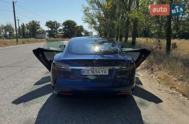 Лифтбек Tesla Model S 2020 в 