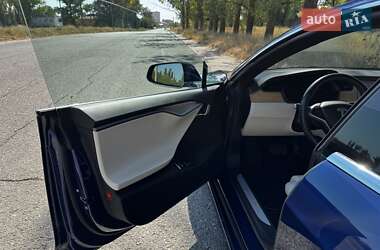 Лифтбек Tesla Model S 2020 в 