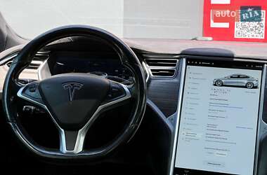 Лифтбек Tesla Model S 2015 в 