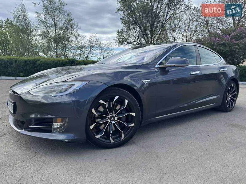 Ліфтбек Tesla Model S 2016 в Кам'янському фото 6 Ліфтбек Tesla Model S 2016 в Кам'янському