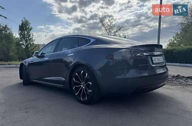 Лифтбек Tesla Model S 2016 в Каменском