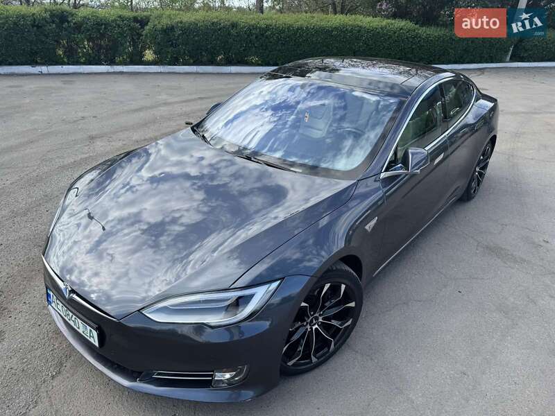 Ліфтбек Tesla Model S 2016 в Кам'янському фото 18 Ліфтбек Tesla Model S 2016 в Кам'янському