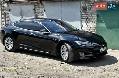 Лифтбек Tesla Model S 2016 в Днепре