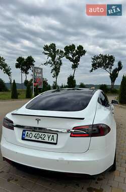 Лифтбек Tesla Model S 2014 в 