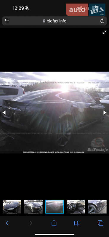 Ліфтбек Tesla Model S 2013 в Дніпрі