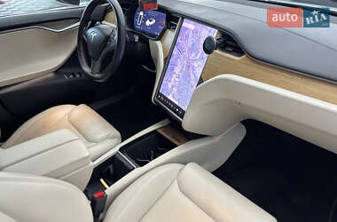 Лифтбек Tesla Model S 2020 в Киеве