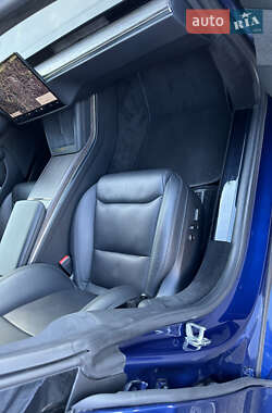 Лифтбек Tesla Model S 2021 в 