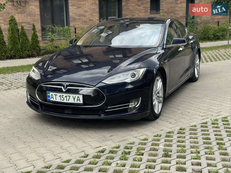 Лифтбек Tesla Model S 2014 в Ивано-Франковске