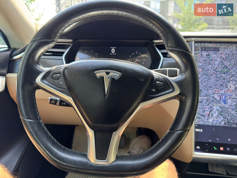 Лифтбек Tesla Model S 2014 в Ивано-Франковске
