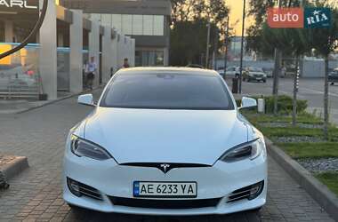 Ліфтбек Tesla Model S 2016 в 