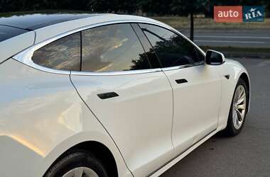 Ліфтбек Tesla Model S 2016 в 