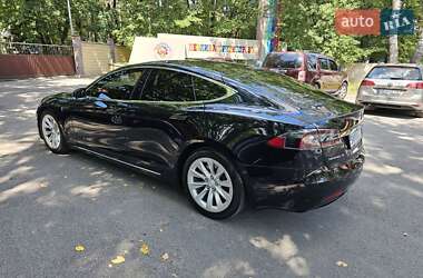 Лифтбек Tesla Model S 2017 в 