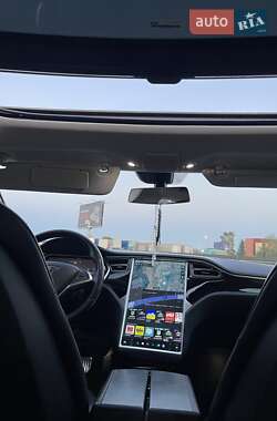 Лифтбек Tesla Model S 2013 в 