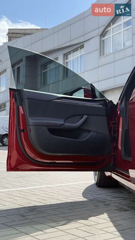Лифтбек Tesla Model S 2023 в Днепре