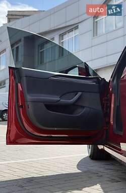 Лифтбек Tesla Model S 2023 в 
