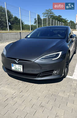 Лифтбек Tesla Model S 2017 в 