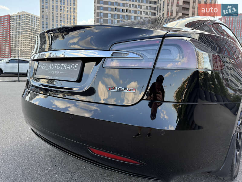 Лифтбек Tesla Model S 2018 в Киеве