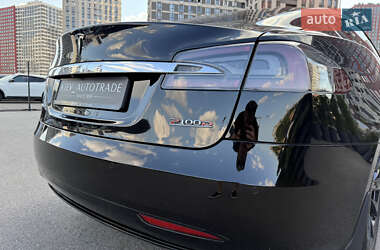 Лифтбек Tesla Model S 2018 в 