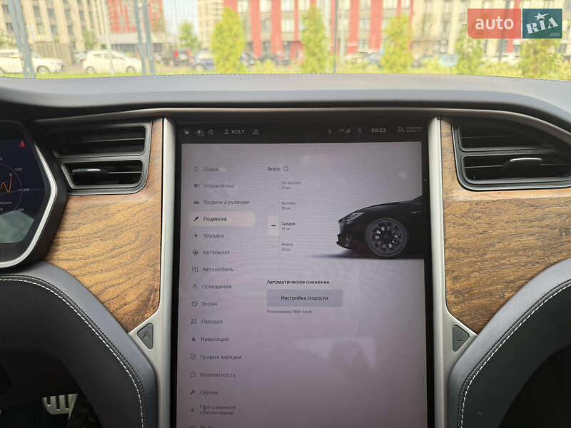 Лифтбек Tesla Model S 2018 в Киеве