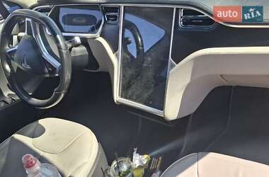 Лифтбек Tesla Model S 2012 в 