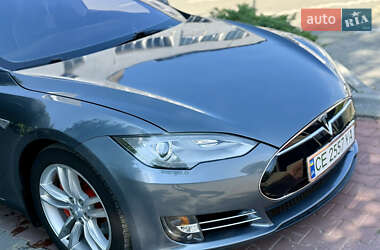 Лифтбек Tesla Model S 2013 в 