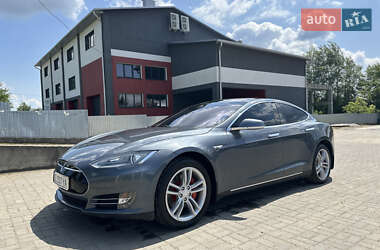Лифтбек Tesla Model S 2013 в 