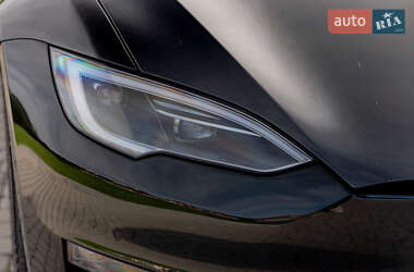 Лифтбек Tesla Model S 2022 в 