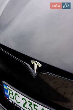 Лифтбек Tesla Model S 2022 в 