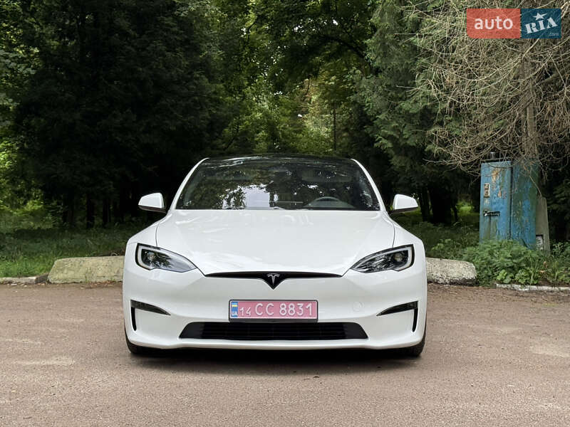 Лифтбек Tesla Model S 2023 в Львове