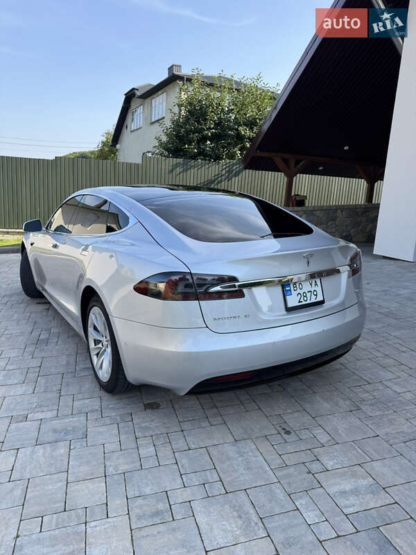 Лифтбек Tesla Model S 2017 в Тернополе