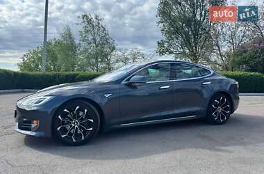Лифтбек Tesla Model S 2016 в 