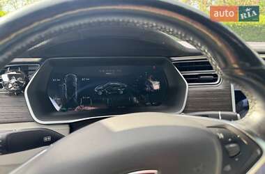 Лифтбек Tesla Model S 2016 в 