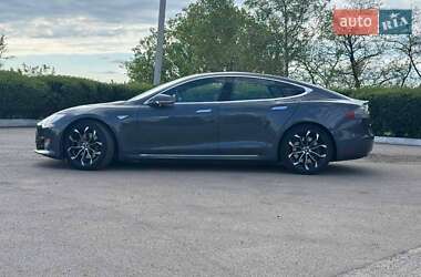 Лифтбек Tesla Model S 2016 в 